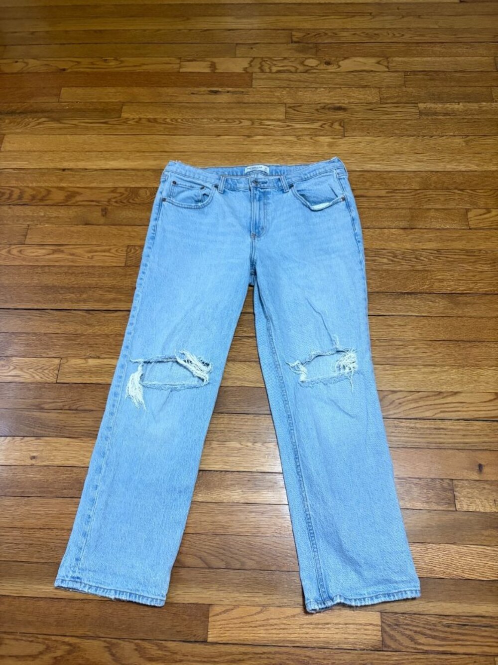 Abercrombie The 90s Straight Mid Rise Jeans Blue Denim Women's Size 32 SHORT